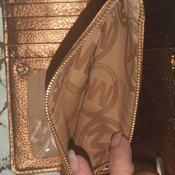 Michael Kors Bronze Leather wallet - Picture 13 of 14